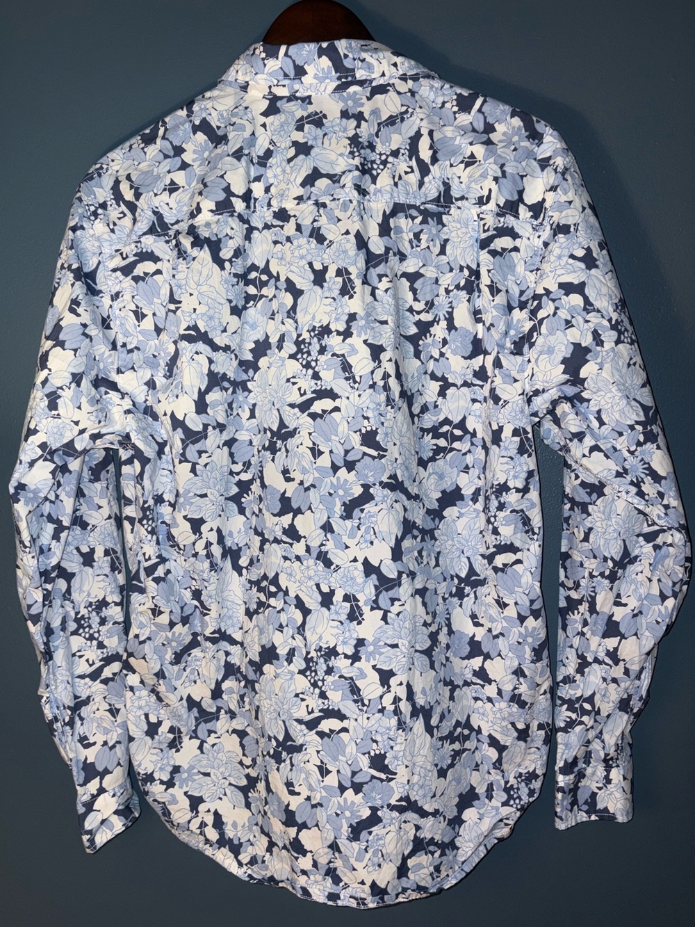 Tommy Bahama Men's Floral Button Down Shirt Medium Navy Blue White Long Sleeve - Picture 5 of 8